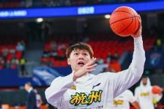 單臂戰(zhàn)遼寧！吳驍肩傷背后的競技體育感人故事