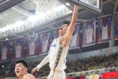 媒體人：首鋼就劉傳興判罰曾凡博重傷向籃協(xié)提出申訴