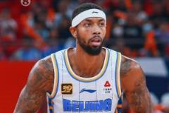 總決賽明晚開(kāi)戰(zhàn)！所羅門崴腳未傷骨，將與北京隊(duì)客場(chǎng)出征