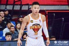 賀希寧假期結(jié)束后已赴洛杉磯開始訓(xùn)練