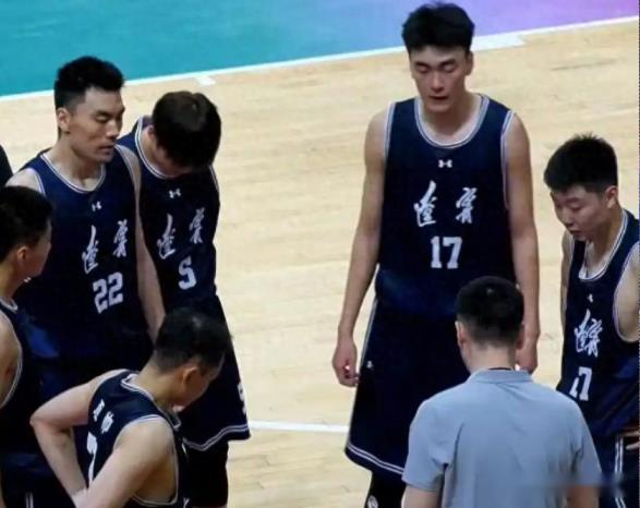 韓德君退役后內(nèi)線困境：劉雁宇27分鐘表現(xiàn)全面崩盤，難擔(dān)重任