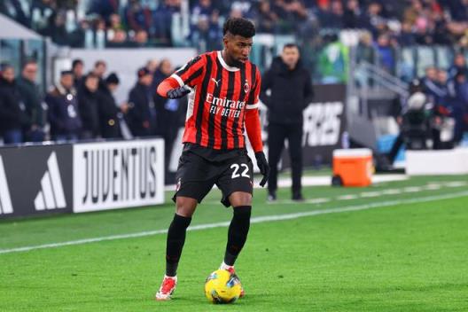 隆戈：莫斯科斯巴達克與米蘭就引進阿德利和埃默森展開談判