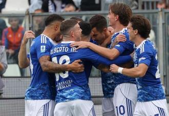 意甲最新積分戰(zhàn)報(bào)：榜首易主，米蘭絕殺逆襲，尤文爆大冷