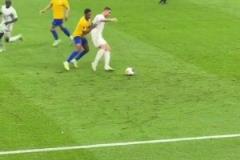 這都不犯規(guī)？C羅：那，就用進(jìn)球反擊！