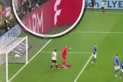 萬人迷轉(zhuǎn)戰(zhàn)廚房！貝克漢姆廚房炫技，驚呆維多利亞！