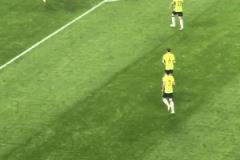 實(shí)拍：塞鳥能在短時(shí)間內(nèi)調(diào)整出射門空間，這就是別的隊(duì)員做不到的