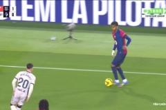 錯(cuò)失良機(jī)！亞馬爾送絕佳妙傳！費(fèi)蘭插上單刀打門被撲出！