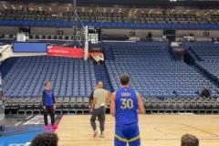 藝術(shù)！庫蜜：庫里的三分是永遠(yuǎn)看不膩的