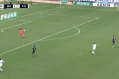 日本門將有說法！日本國門谷晃生大腳長傳踢疵，打進離譜烏龍