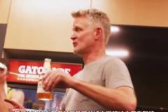 勇士贏下卡位賽賽后更衣室慶祝氛圍太好了！