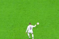 姆巴佩轉(zhuǎn)身那一刻，騙過了全世界