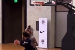 看完只會覺得大頭太厲害了！美國隊此前的隊內(nèi)單挑：布倫森vs大橋