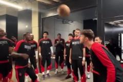 杰倫-格林和申京關(guān)系這么好，球迷們就不要吵來(lái)吵去了