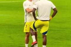 這課花多少錢都買不到！C羅賽前熱身時(shí)指導(dǎo)杜蘭