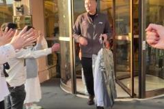 是哪個小可愛球迷這么幸運呢！