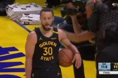 冰火兩重天！燈亮球進馬刺眾將瘋狂慶祝 庫里獨自抱著球落寞踱步