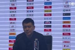 楊鳴：對隊員有信心！系列賽第一場，即便輸了，我們也能翻過來！