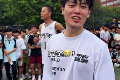 國產(chǎn)文班亞馬？1米98瘦弱小哥臂展高達2米14！突進就是暴扣