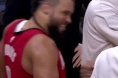 上一次火勇對(duì)決：狄龍13中10砍全場(chǎng)最高24分 率隊(duì)擊敗勇士