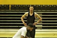 魔鬼肌肉+爆炸彈跳+穩(wěn)定投射！50年出一個易建聯(lián)不是開玩笑