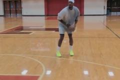 你是卷王嗎！巴特勒自己找了個(gè)球館又練上了