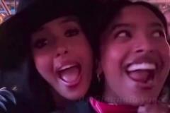 開(kāi)心的摟在一塊！瓦妮莎和大女兒娜娜一起去看碧昂絲演唱會(huì)~