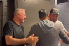 體重管理堪憂？上季獨(dú)行俠晉級(jí)西決之后，東契奇喝飲料被沒收