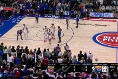 大頭大心臟！布倫森最后時(shí)刻晃飛奧薩爾，三分絕殺活塞！?。? title=