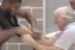 傳奇教頭謝幕！波波維奇名場面：訓(xùn)練期間暴打鄧肯