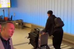 去沖擊夢(mèng)想吧！楊瀚森已經(jīng)平安落地洛杉磯