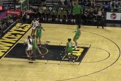 WNBA女庫里！克拉克今日再現(xiàn)超遠逆天三分！