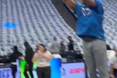 還來？！愛德華茲賽前熱身logo三分兩連擊