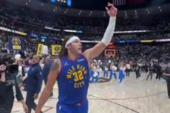 保衛(wèi)高原！贏球后威少狂拍約老師腦袋 戈登英雄般退場