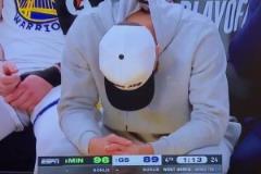 這家沒你不行！勇士輸球，庫里最后時刻在板凳席落寞低頭