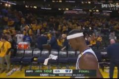 重新奪回主場優(yōu)勢！賽后眾生相：勇士們無奈離場 森林狼淡定慶祝