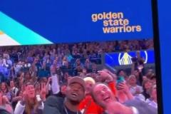 太子合同穩(wěn)了？庫明加和老板拉科布互動，有說有笑的