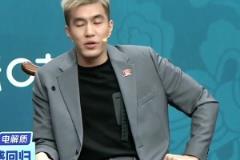 郭艾倫談當(dāng)年打美國(guó)：開始不敢打 我媽點(diǎn)醒了我“運(yùn)球你的強(qiáng)項(xiàng)得多運(yùn)啊”