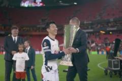 孫興慜奪冠沒(méi)獎(jiǎng)牌！歐足聯(lián)致歉:領(lǐng)獎(jiǎng)球員太多獎(jiǎng)牌不夠，已補(bǔ)發(fā)！